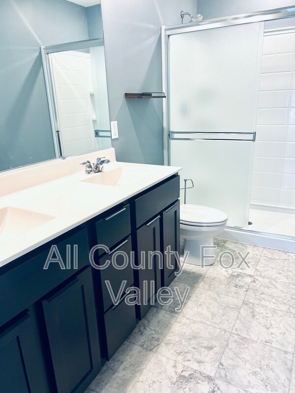 Building Photo - 844 Briar Gln Ct