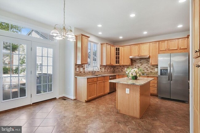 Building Photo - 8416 Churchside Dr