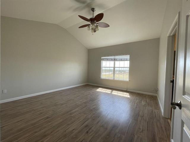 Building Photo - 127 Castleridge Dr