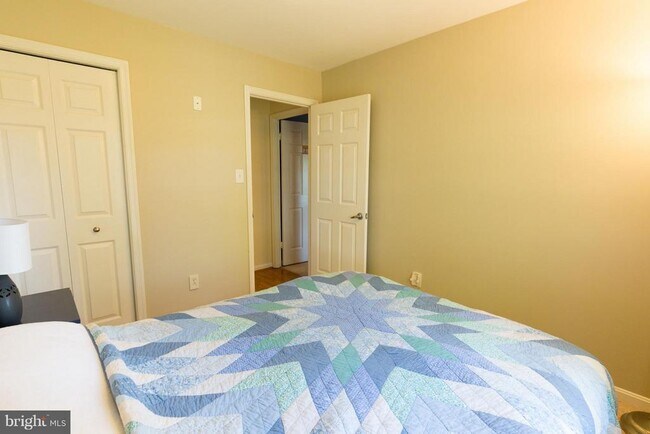 Building Photo - 3100 Windwood Farms Dr