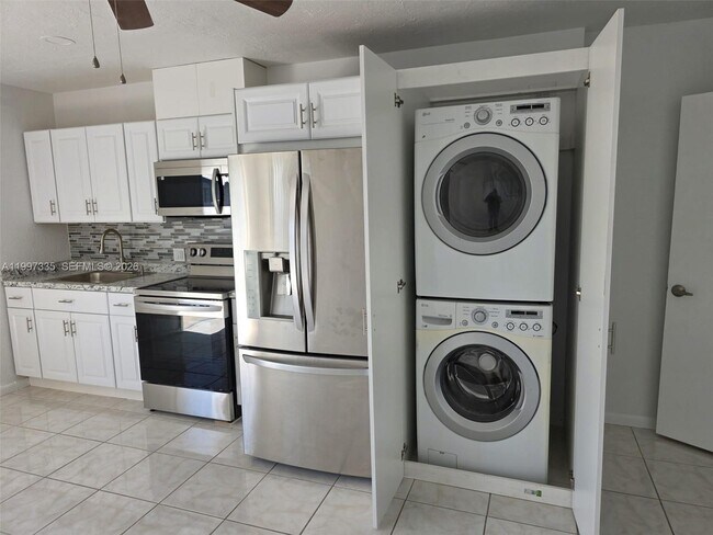 Building Photo - 965 NW 10th St