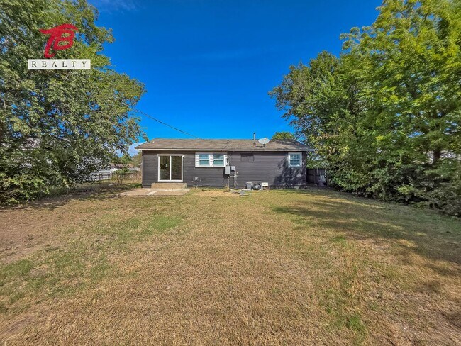 Building Photo - Newly Remodeled Home in SW OKC for Lease