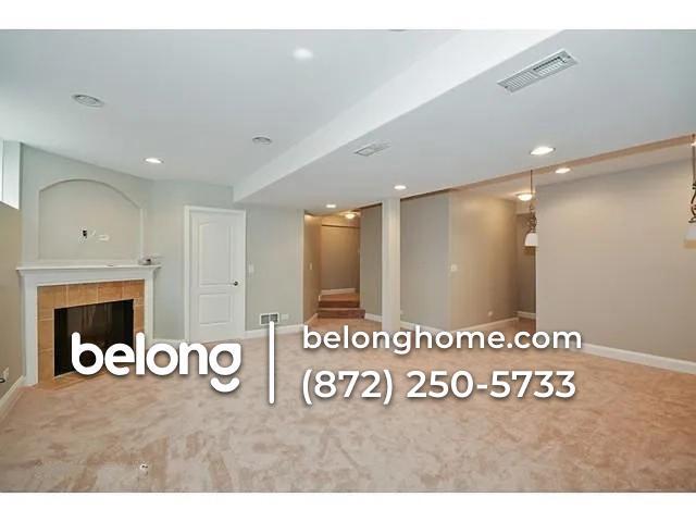 Building Photo - 850 Jameson Ct W