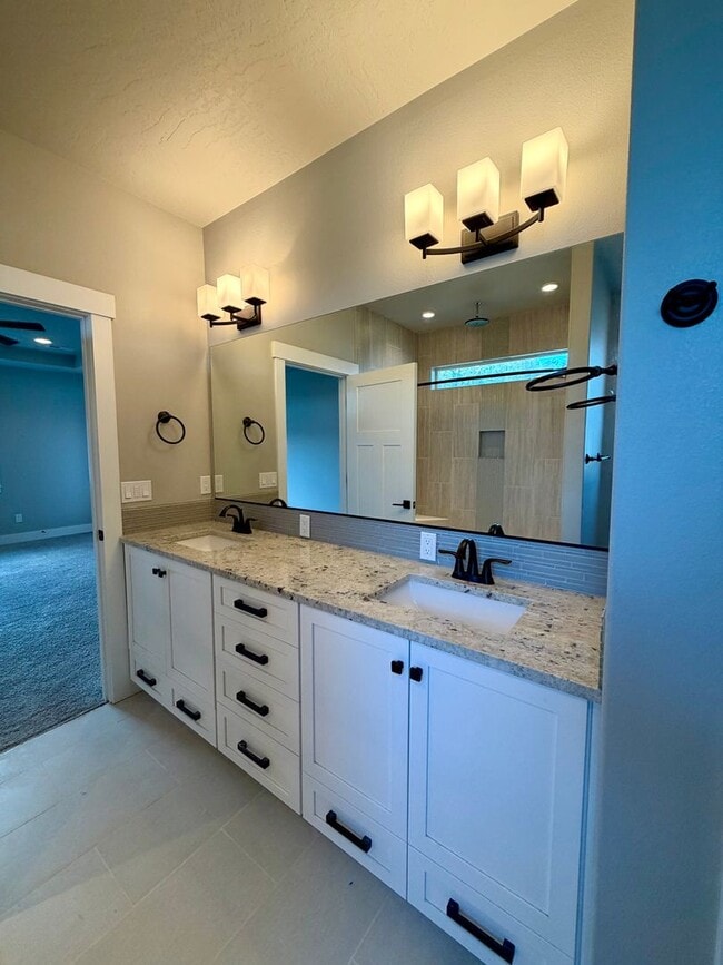 Building Photo - Gorgeous Craftsman Home- 5 bed, 3 Full Bath- Includes Landscaping!