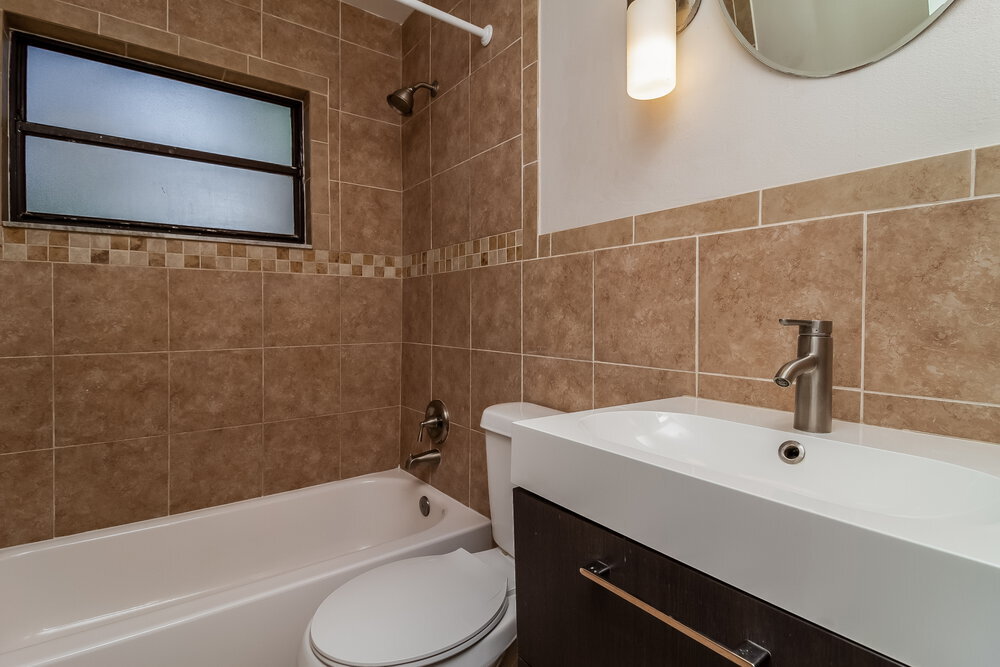 Building Photo - 1301 Baranova Rd