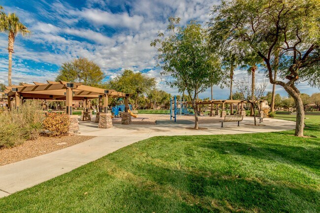 Building Photo - Gorgeous 3 bed/2 bath in Power Ranch!