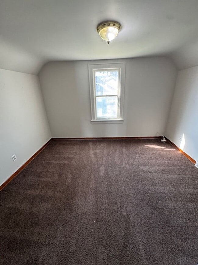 Building Photo - 3305 S Harrison St