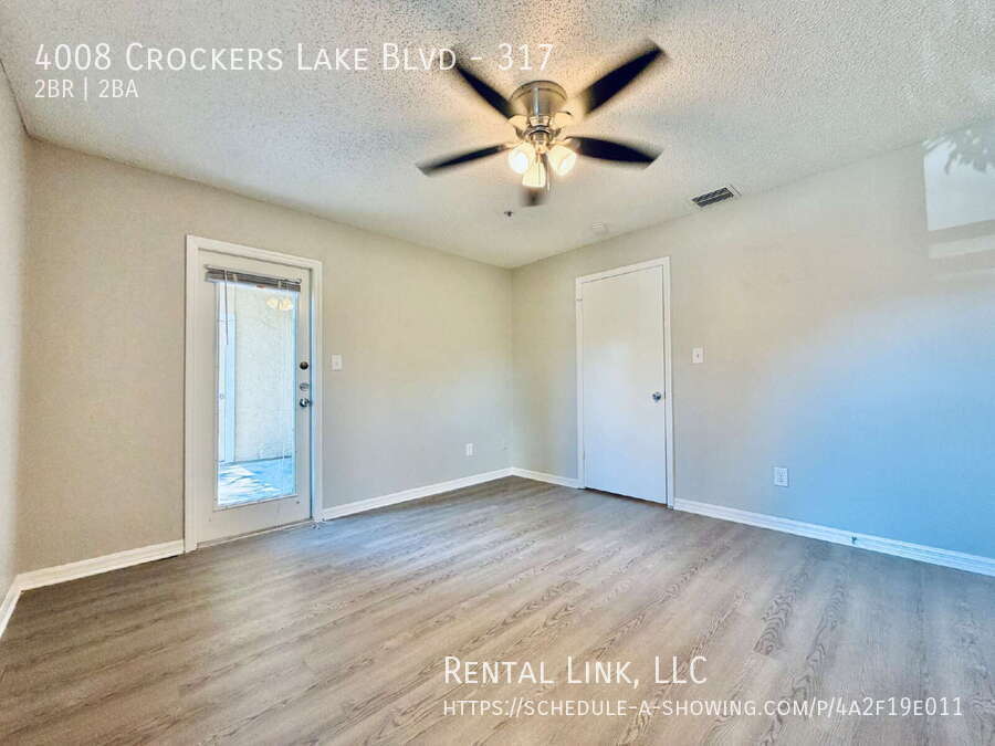 Building Photo - 4008 Crockers Lake Blvd
