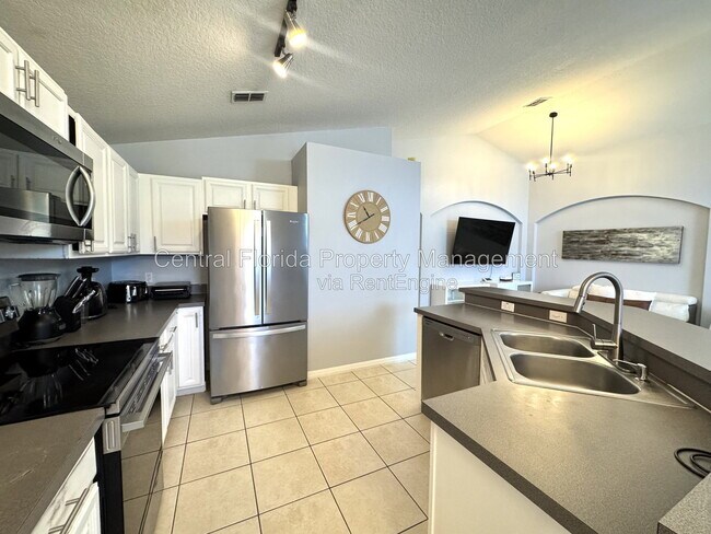 Building Photo - 4775 Cumbrian Lakes Dr