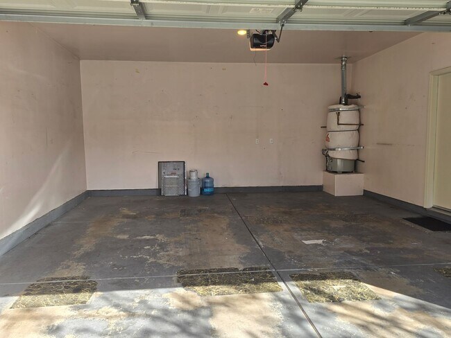 Building Photo - Beautiful South Reno Home in Gated Community