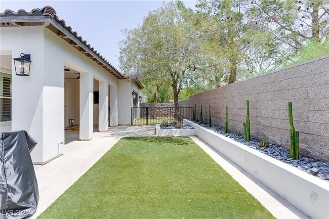 Building Photo - 12034 Whitehills St