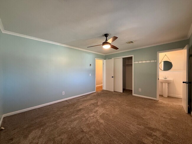 Building Photo - 2 Bedroom 1.5 Bath Home in Greeneville, TN