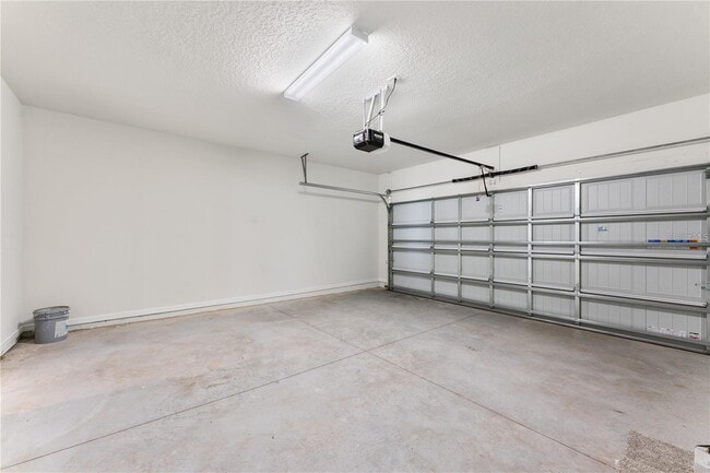 Building Photo - 2326 Vision St