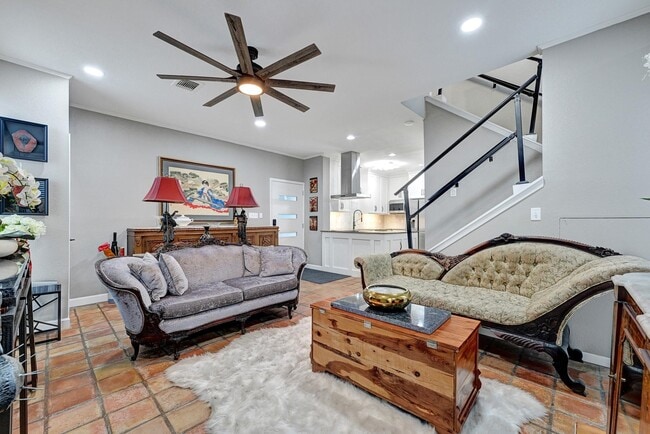 Building Photo - 2100 Commonwealth St