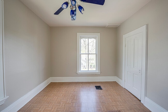 Building Photo - 373 Cedar St