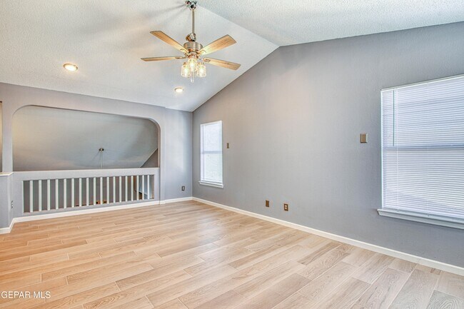 Building Photo - 12325 Tierra Bella Dr