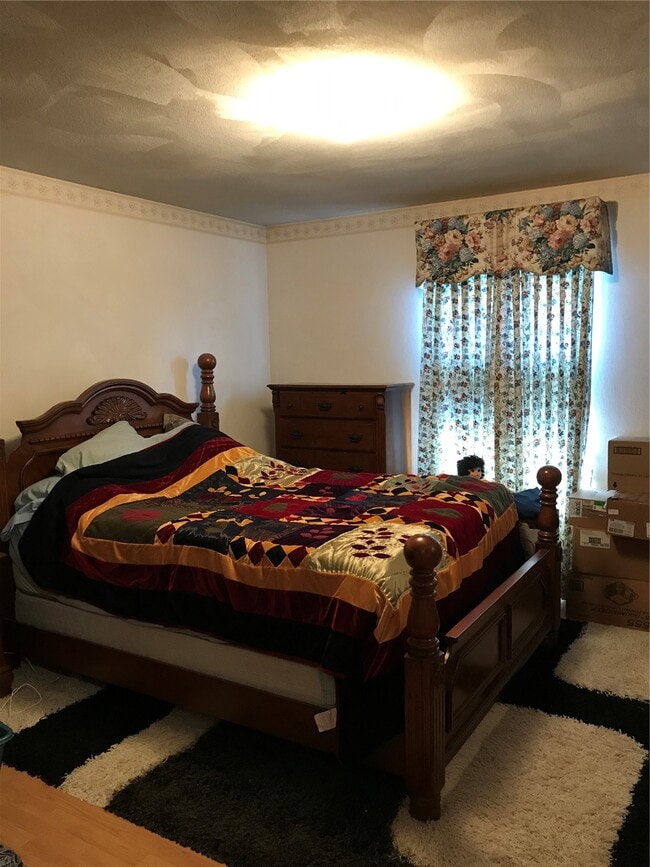 Building Photo - 102 S Riebeling St