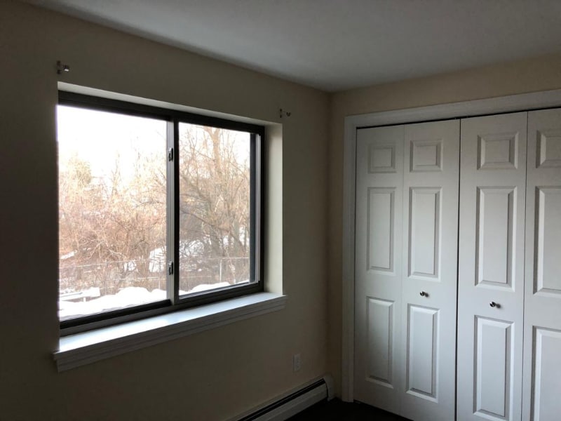 Building Photo - 65 Log St