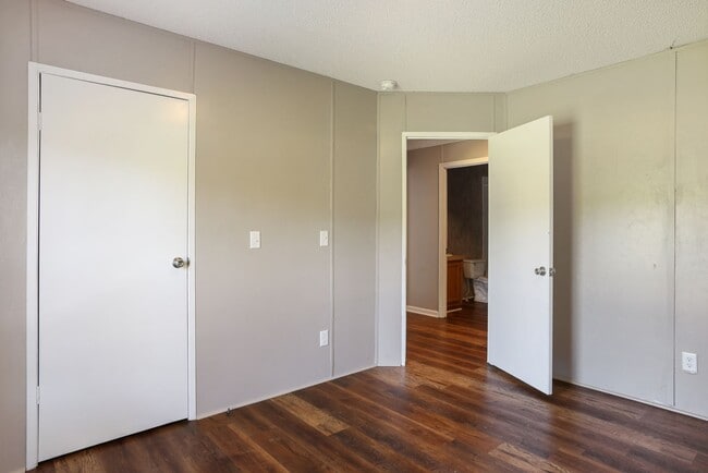Building Photo - 4bd 2ba Mobile HOME FOR RENT!
