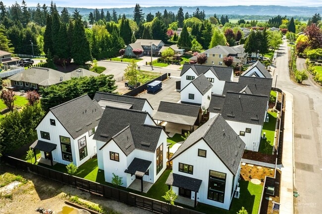 Building Photo - Custom Condo Community