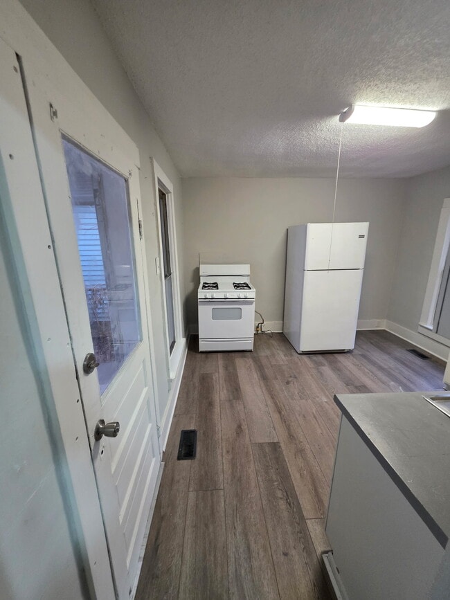 Building Photo - 1008 Kenilworth Ave