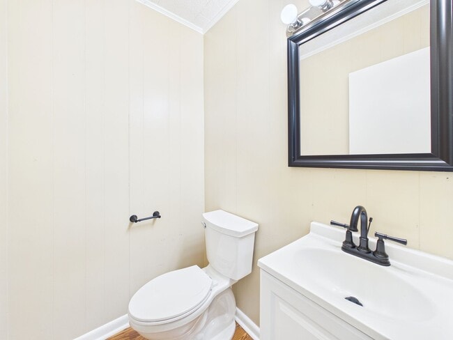 Building Photo - NEW ON MARKET  BREAUX BRIDGE!