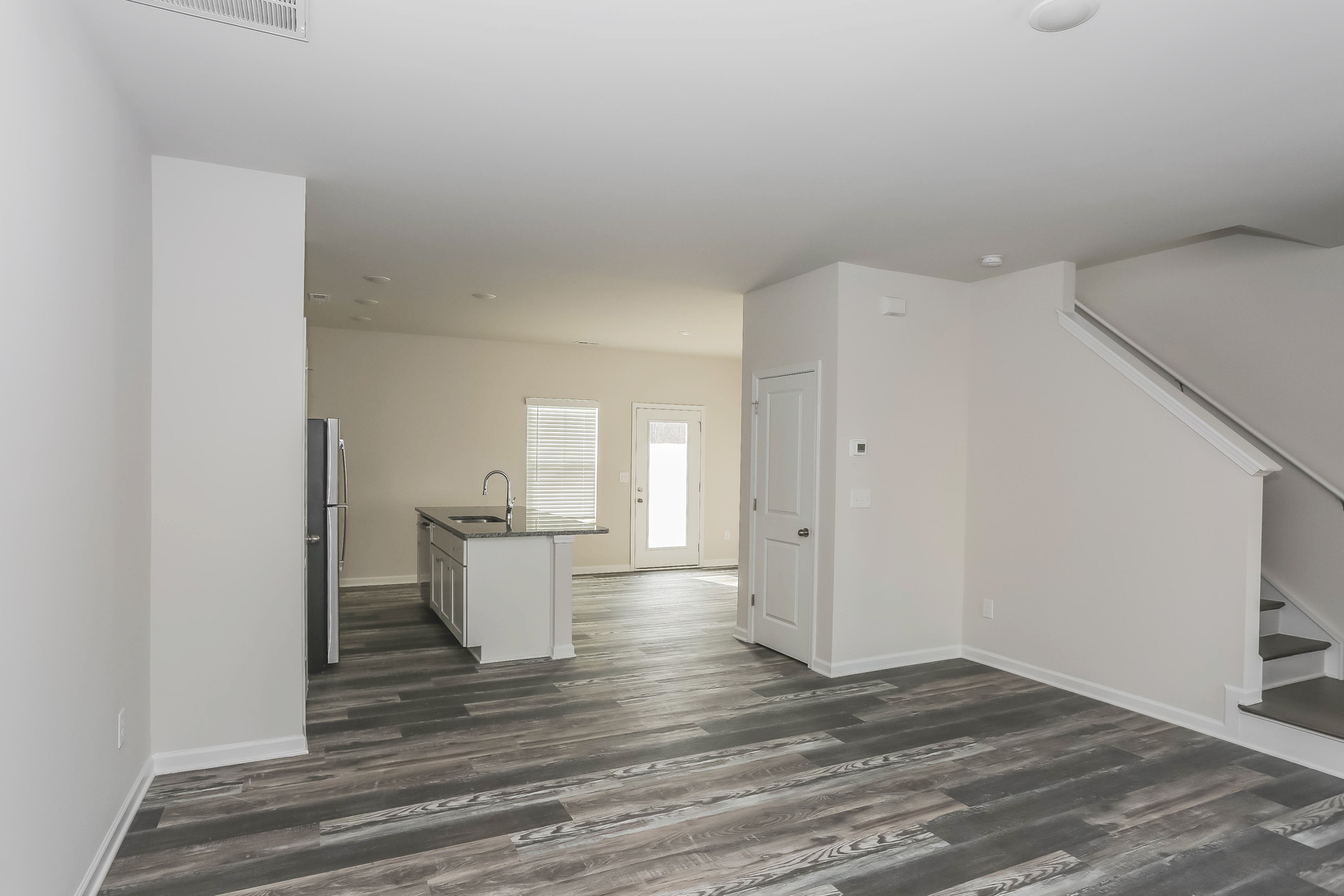 Building Photo - 105 Dogwood Village Trl