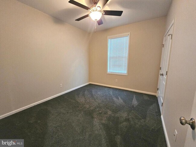 Building Photo - 270 Waterway Dr