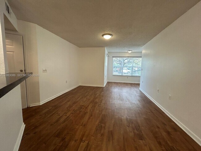 Building Photo - 12980 Vista Isles Dr