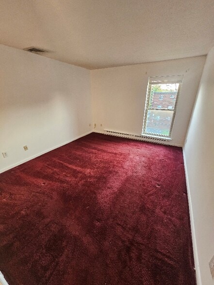 Building Photo - 136 Kane St