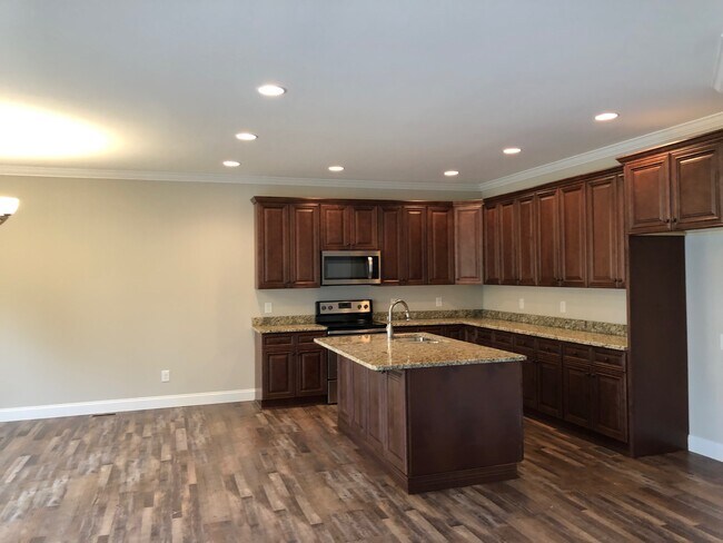 Building Photo - 177 Ridge Pointe Dr