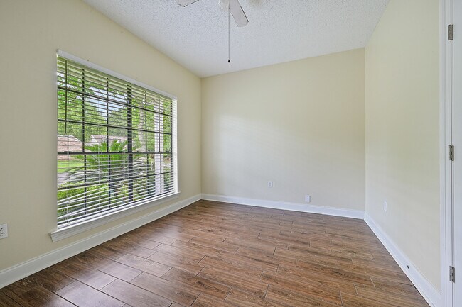 Building Photo - 17418 Deer Lake Ave