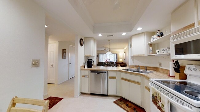 Building Photo - 7203 Curtiss Ave