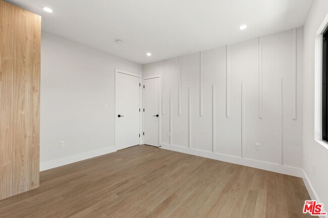 Building Photo - 1444 S Crescent Heights Blvd