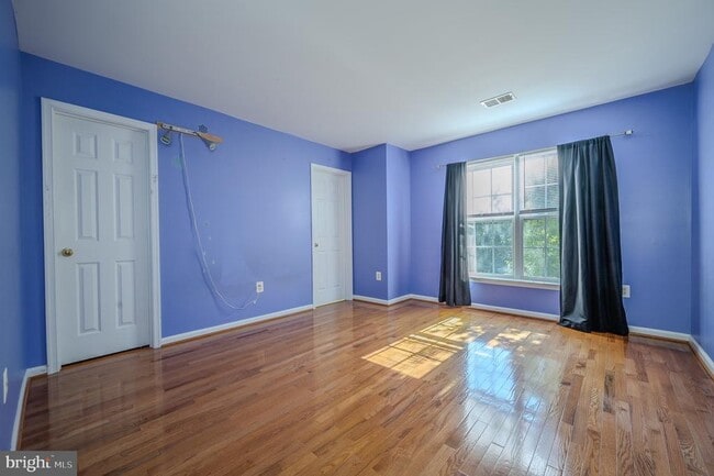 Building Photo - 8324 Tenbrook Dr