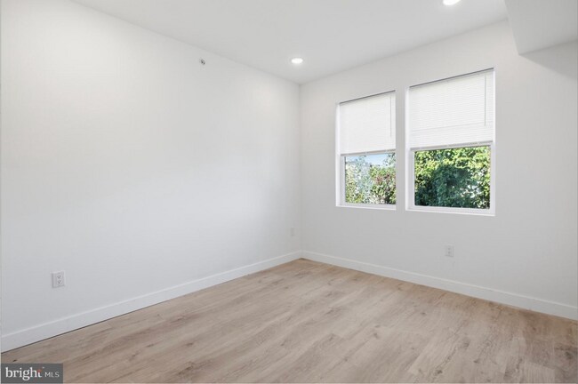 Building Photo - 2326 N 16th St