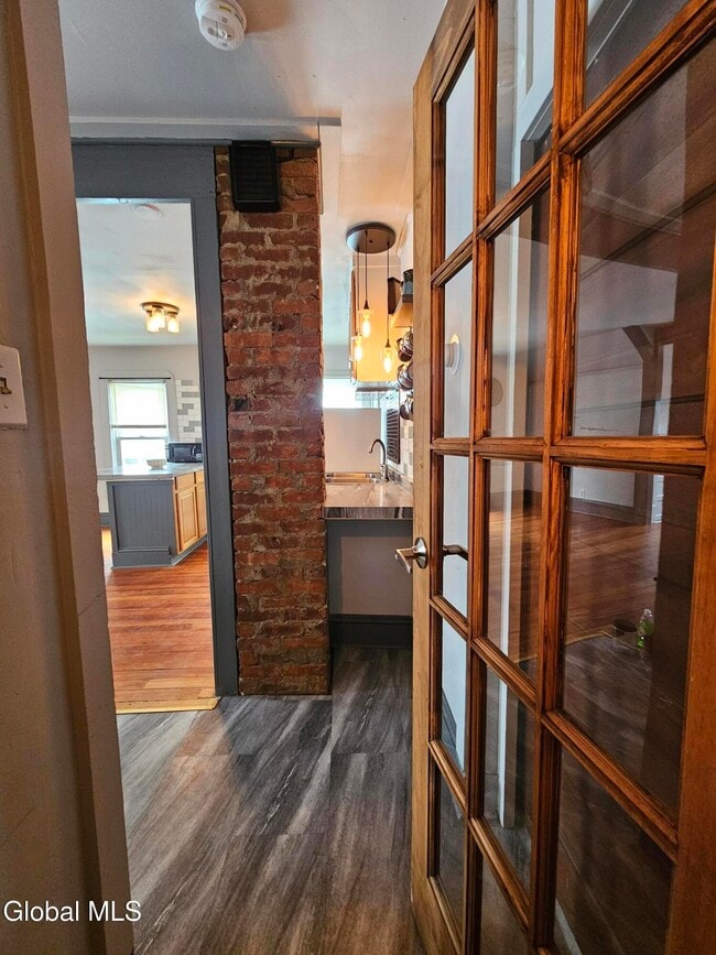 Building Photo - 51 Sacandaga Rd