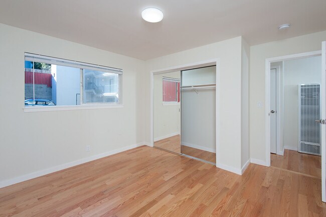 Building Photo - 1855 10th Ave