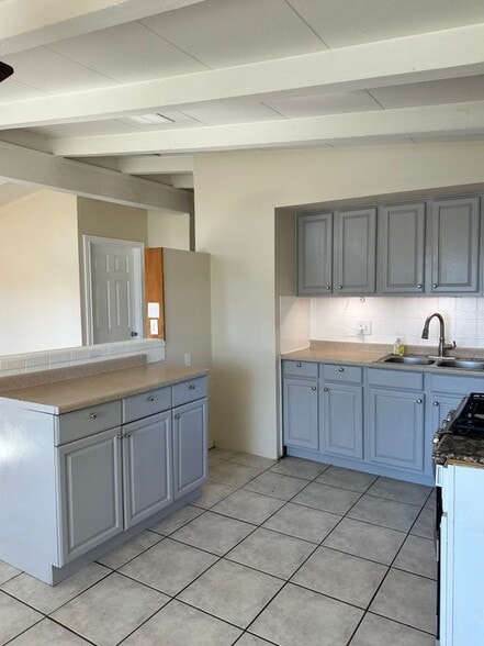 Building Photo - 471 Bernal Ave