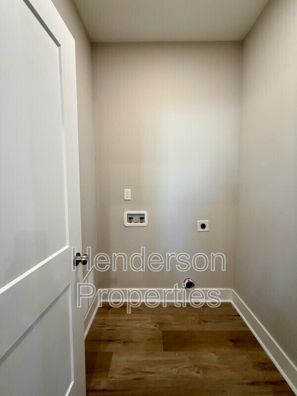 Building Photo - 75 Woodsdale Pl SE