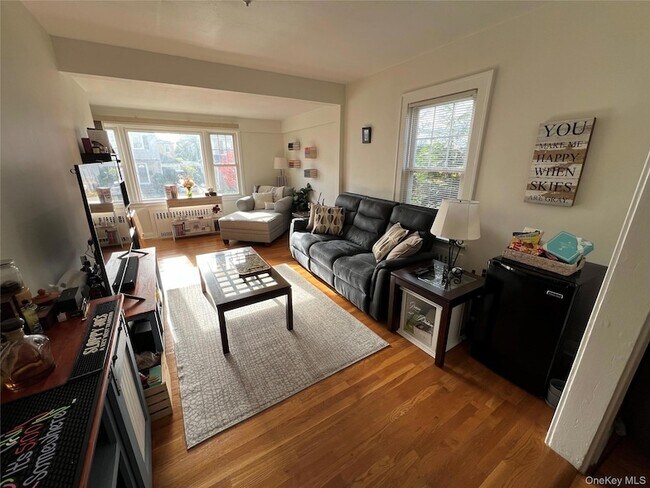 Building Photo - 23 Merritt Ave