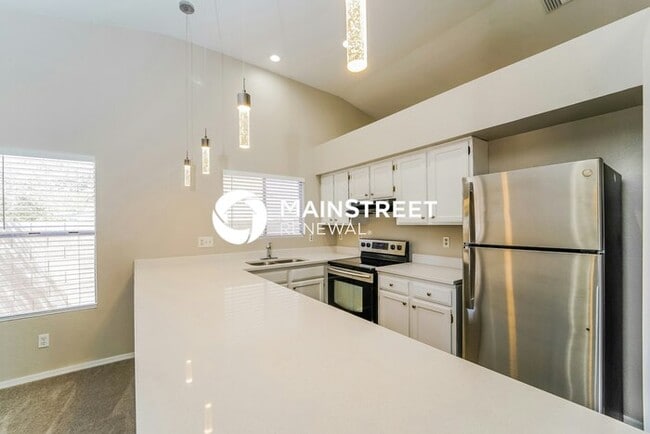 Building Photo - 5055 W Nighthawk Way