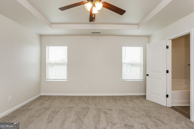 Building Photo - 264 Magnaview Dr