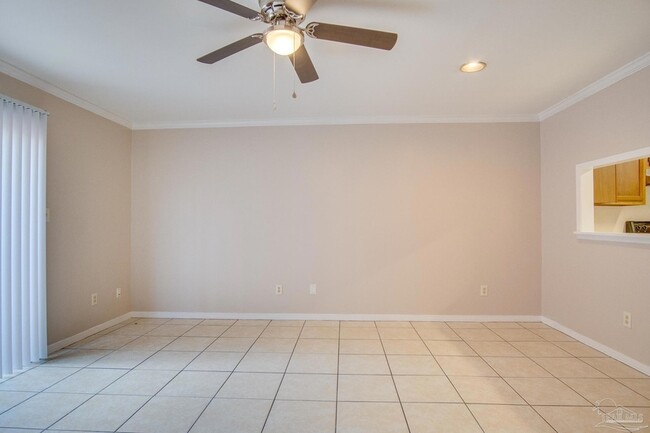 Building Photo - 3050 Belle Meade Dr