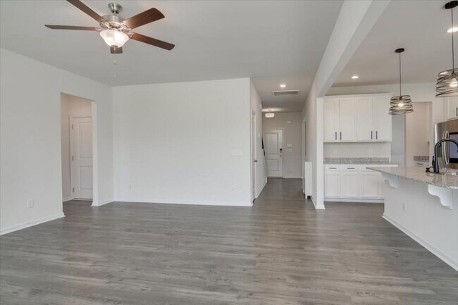 Building Photo - 6133 Whirlaway Rd