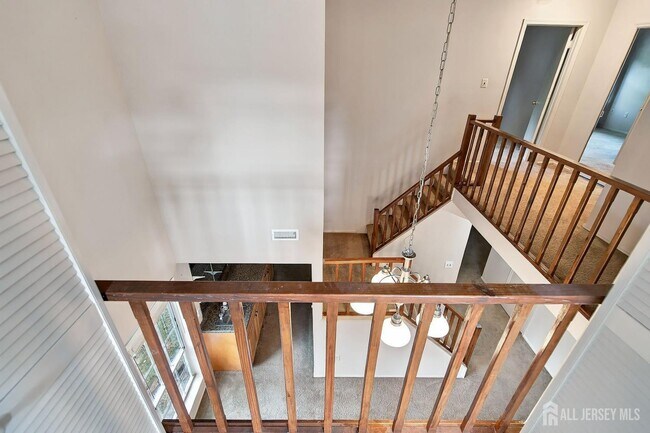 Building Photo - 23 Cloister Ct