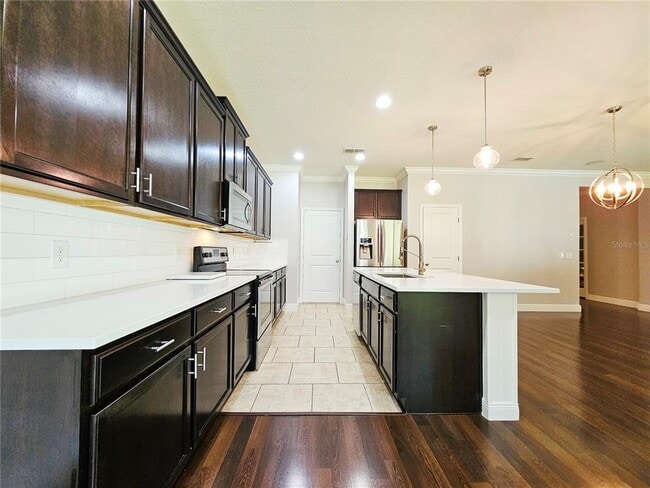 Building Photo - 11867 Verrazano Dr