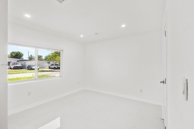 Building Photo - 4001 NW 187th Terrace