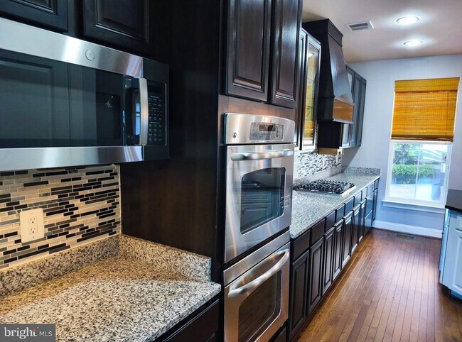 Building Photo - 42274 Winter Haven Dr