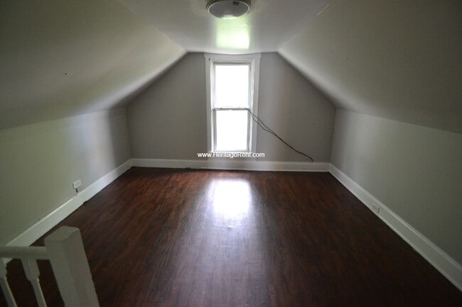 Building Photo - Latonia Home with off Street Parking and L...